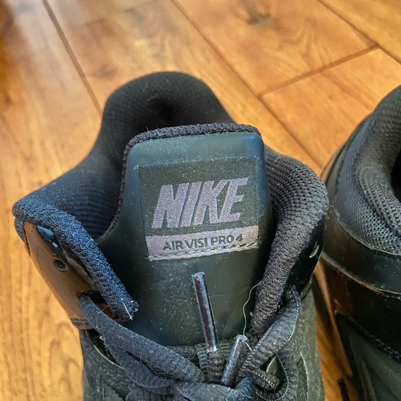 Nike Air Visi Pro 4 in Black - Picture 7 of 7
